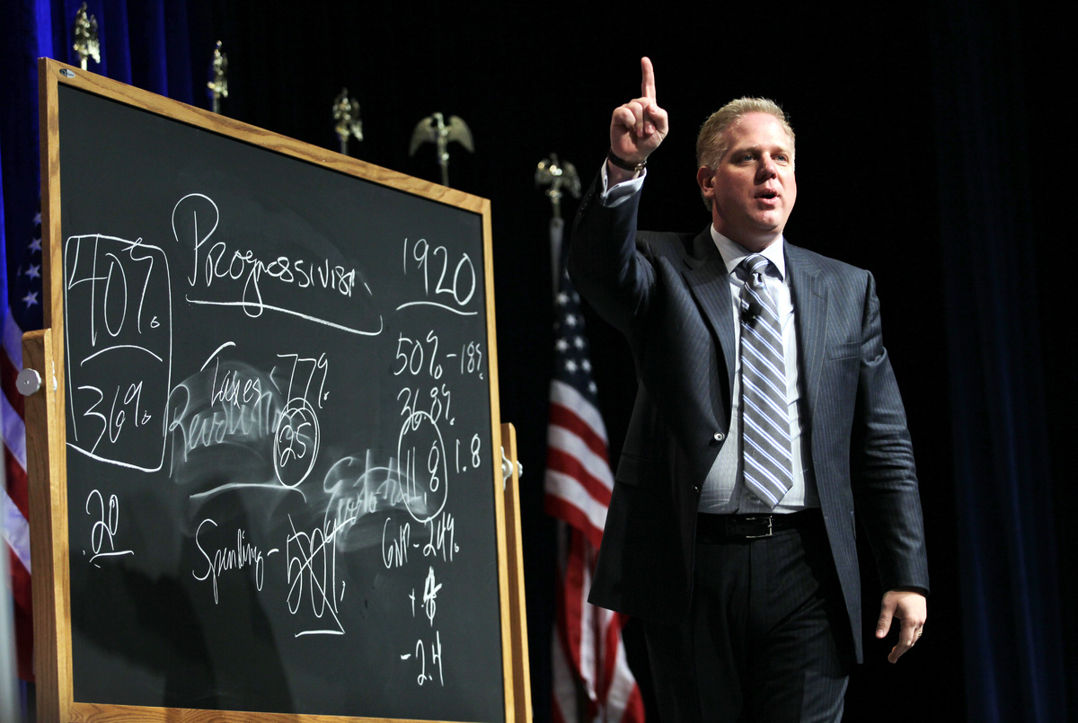 You are currently viewing Glenn Beck returns to television