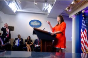 Read more about the article  Press secretary’s dilemma under Trump’s “fake news” bubble
